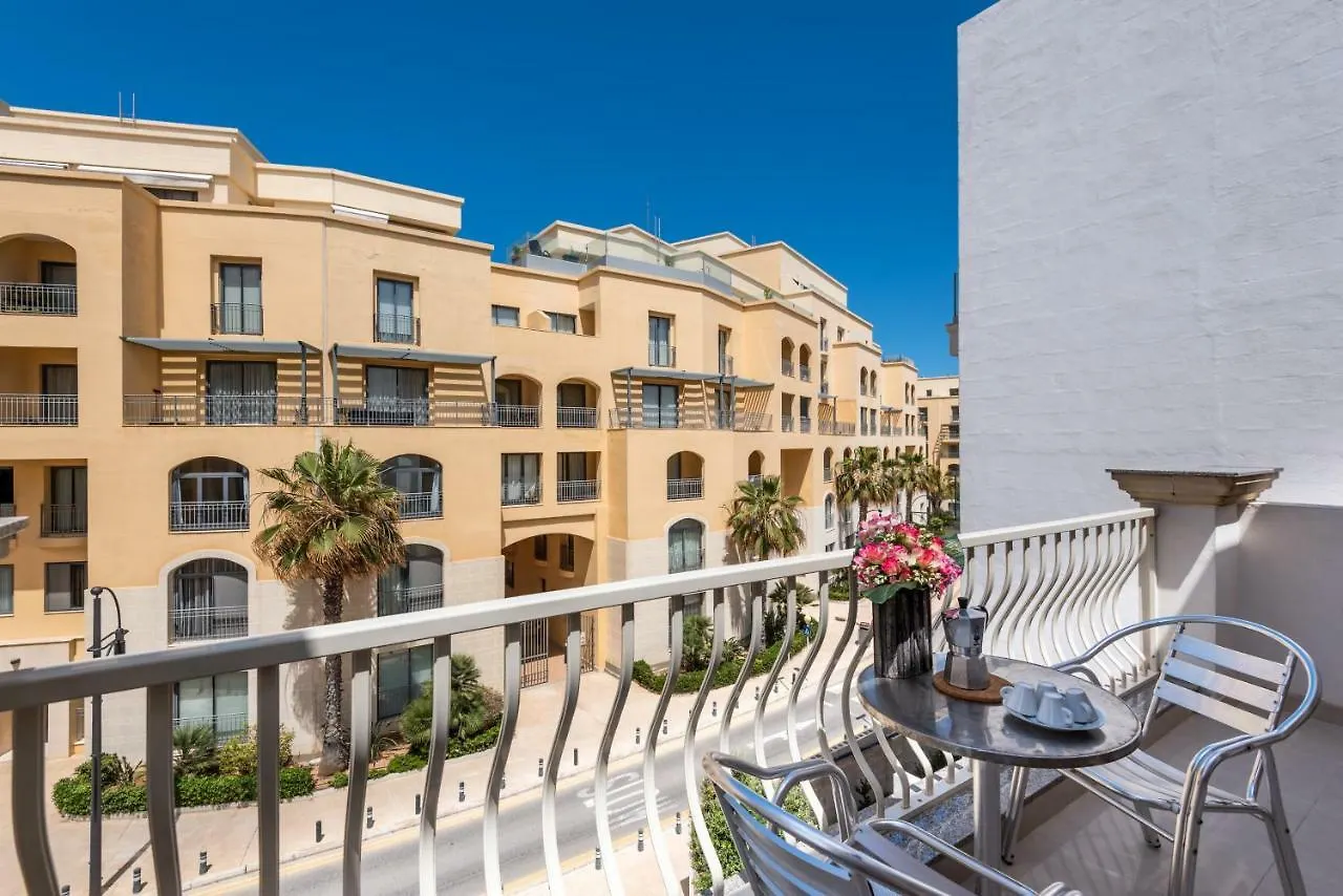 Seaspray 3 Bedroom Penthouse, With Large Terrace And Bbq Saint Julian's Apartment