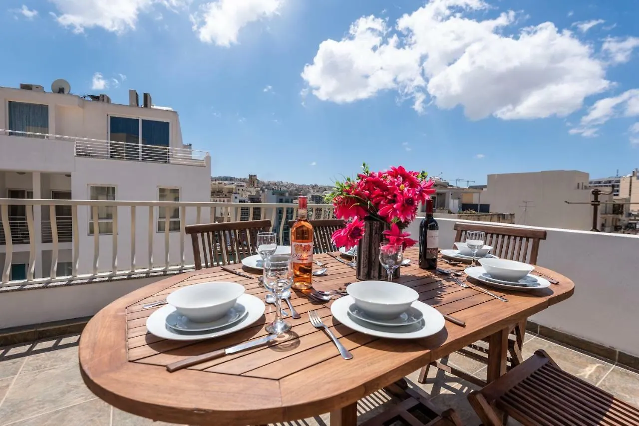 Seaspray 3 Bedroom Penthouse, With Large Terrace And Bbq Saint Julian's Apartment