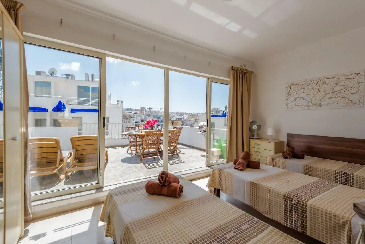 Seaspray 3 Bedroom Penthouse, With Large Terrace And Bbq Saint Julian's Malta