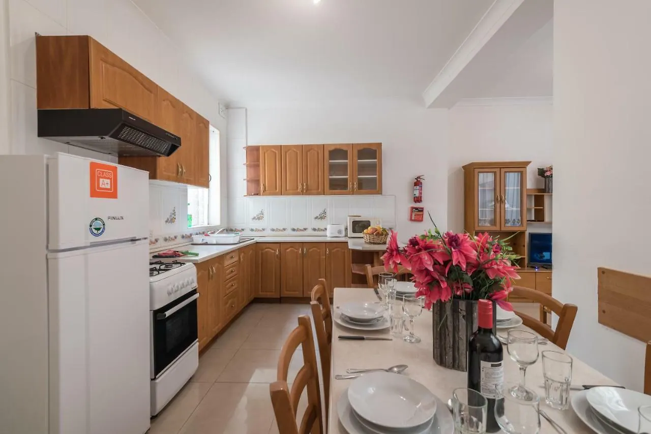 Seaspray 3 Bedroom Penthouse, With Large Terrace And Bbq Saint Julian's Apartment
