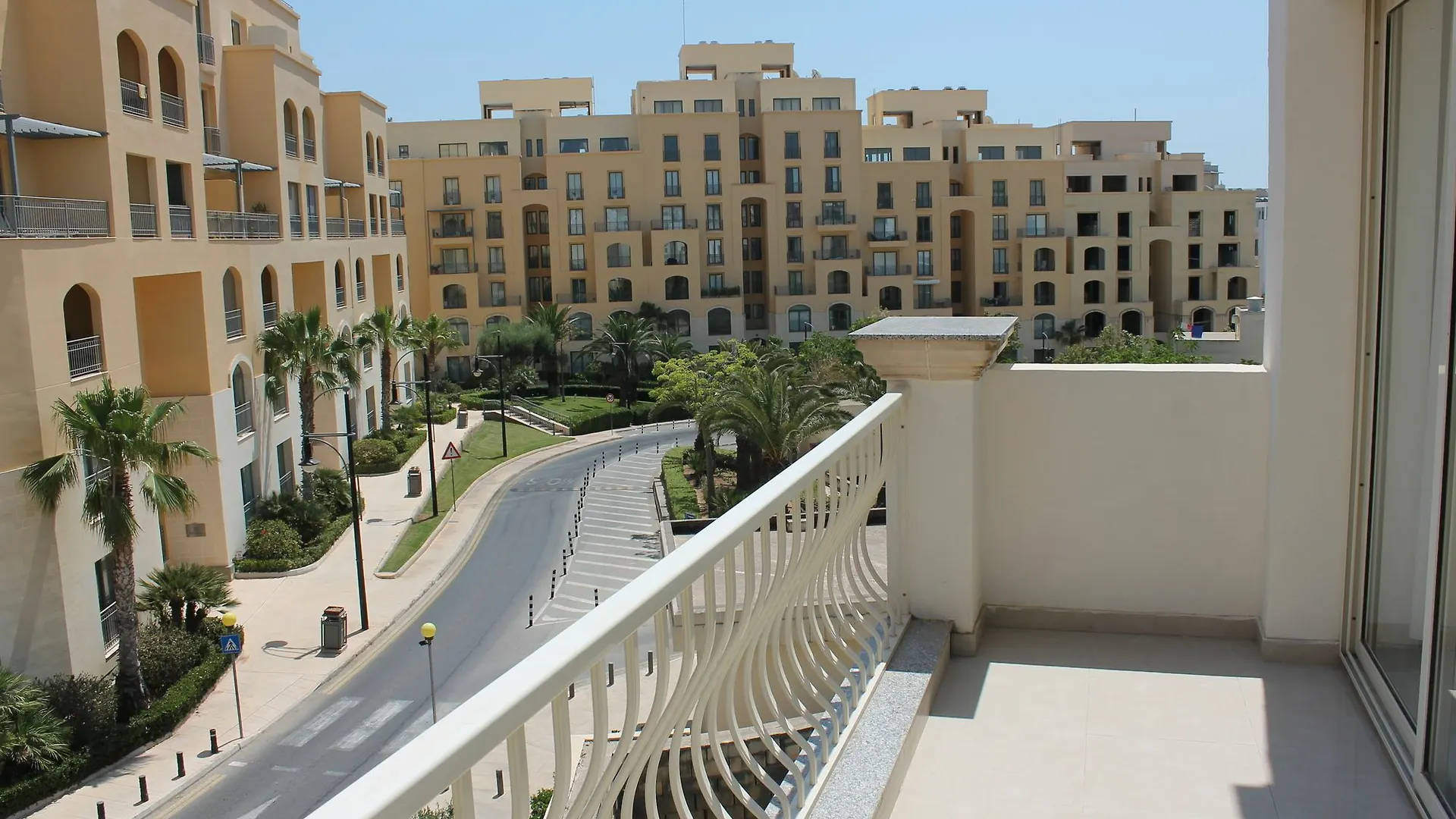 Apartment Seaspray 3 Bedroom Penthouse, With Large Terrace And Bbq Saint Julian's Malta
