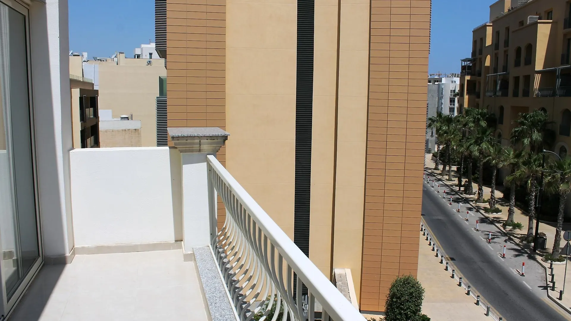 Seaspray 3 Bedroom Penthouse, With Large Terrace And Bbq Saint Julian's Apartment
